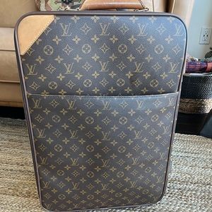 Authentic Louis Vuitton PEGASE 55- LV Luggage